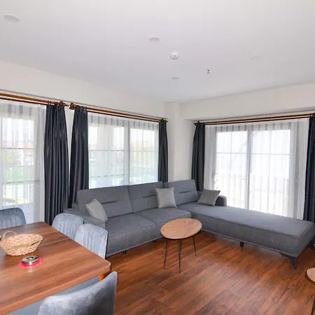 Mykonut Erna 4* フェティエ