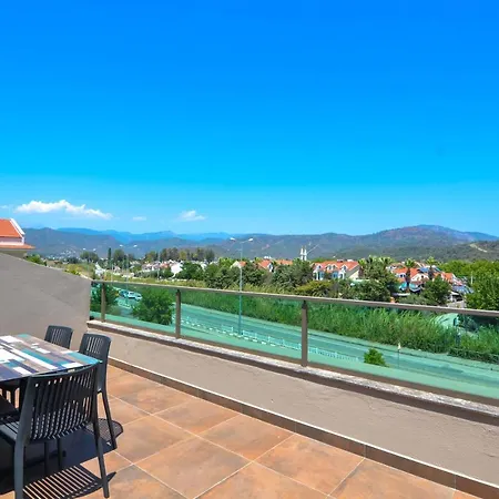 Mykonut Erna 아파트호텔 4*