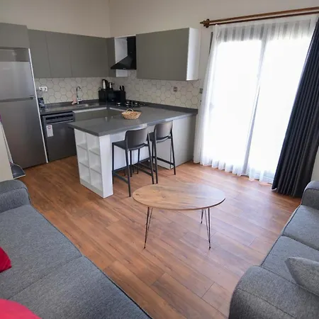 Mykonut Erna Aparthotel *