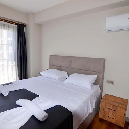 Mykonut Erna Aparthotel *