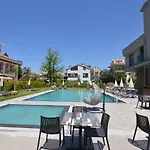 Hotel de apartamente Mykonut Erna 4*
