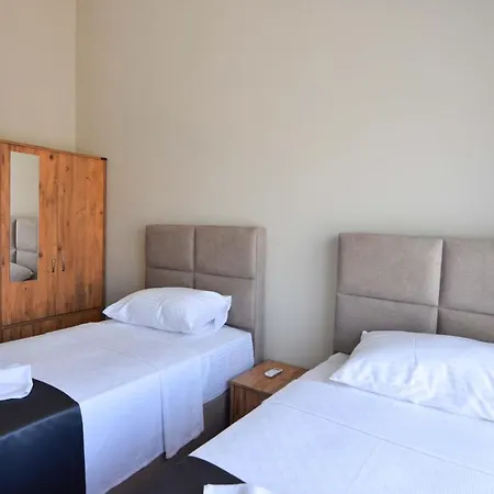 Mykonut Erna Aparthotel *