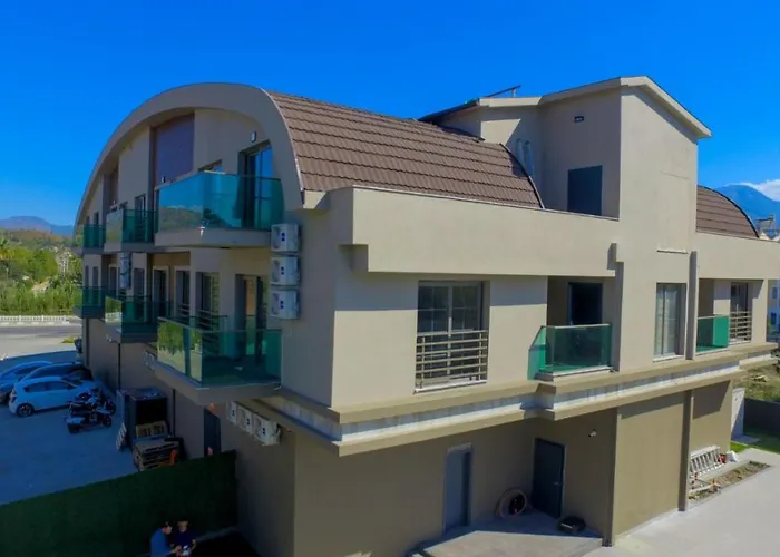 Mykonut Erna Hotel apartamentowy 4*