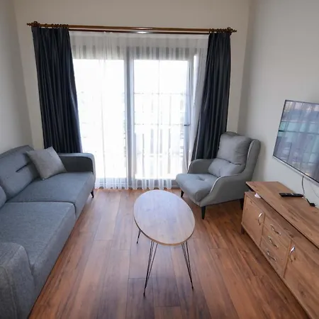 Mykonut Erna Apartmanhotel 4*