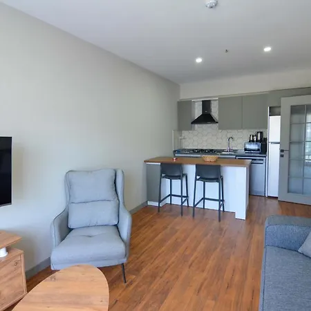 Apartmanhotel Mykonut Erna 4*