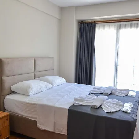 Apartahotel Mykonut Erna