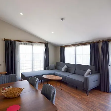 Apartmanhotel Mykonut Erna 4*