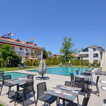 Mykonut Erna Apartahotel